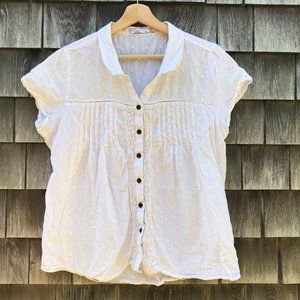 PrAna white short-sleeve blouse